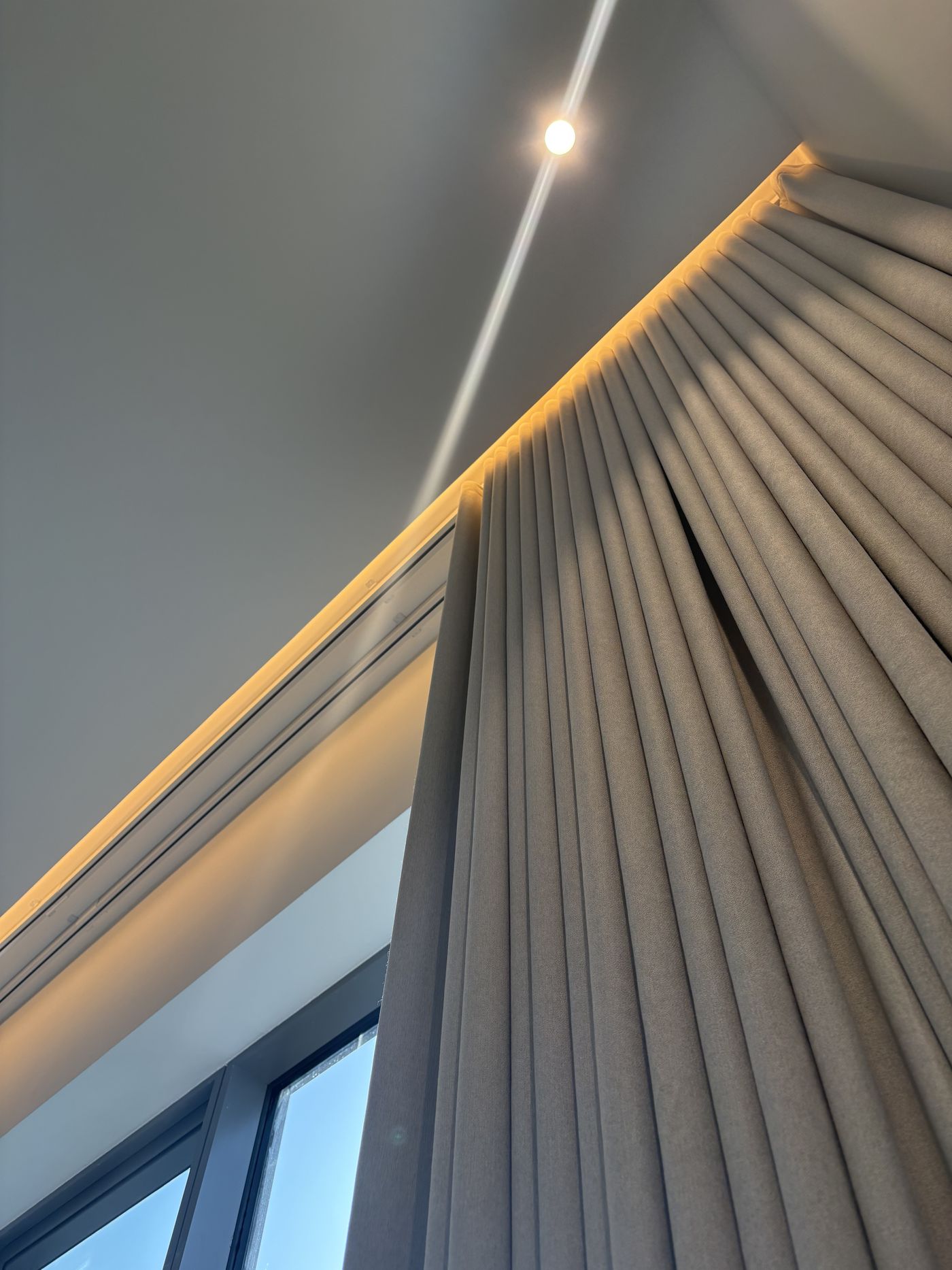 South Ridge Apartment — image 6